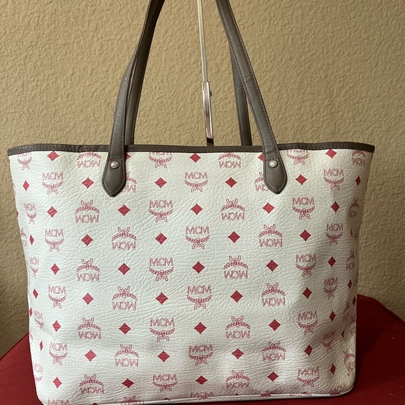 MCM Shopping Tote - Picture 2 of 16